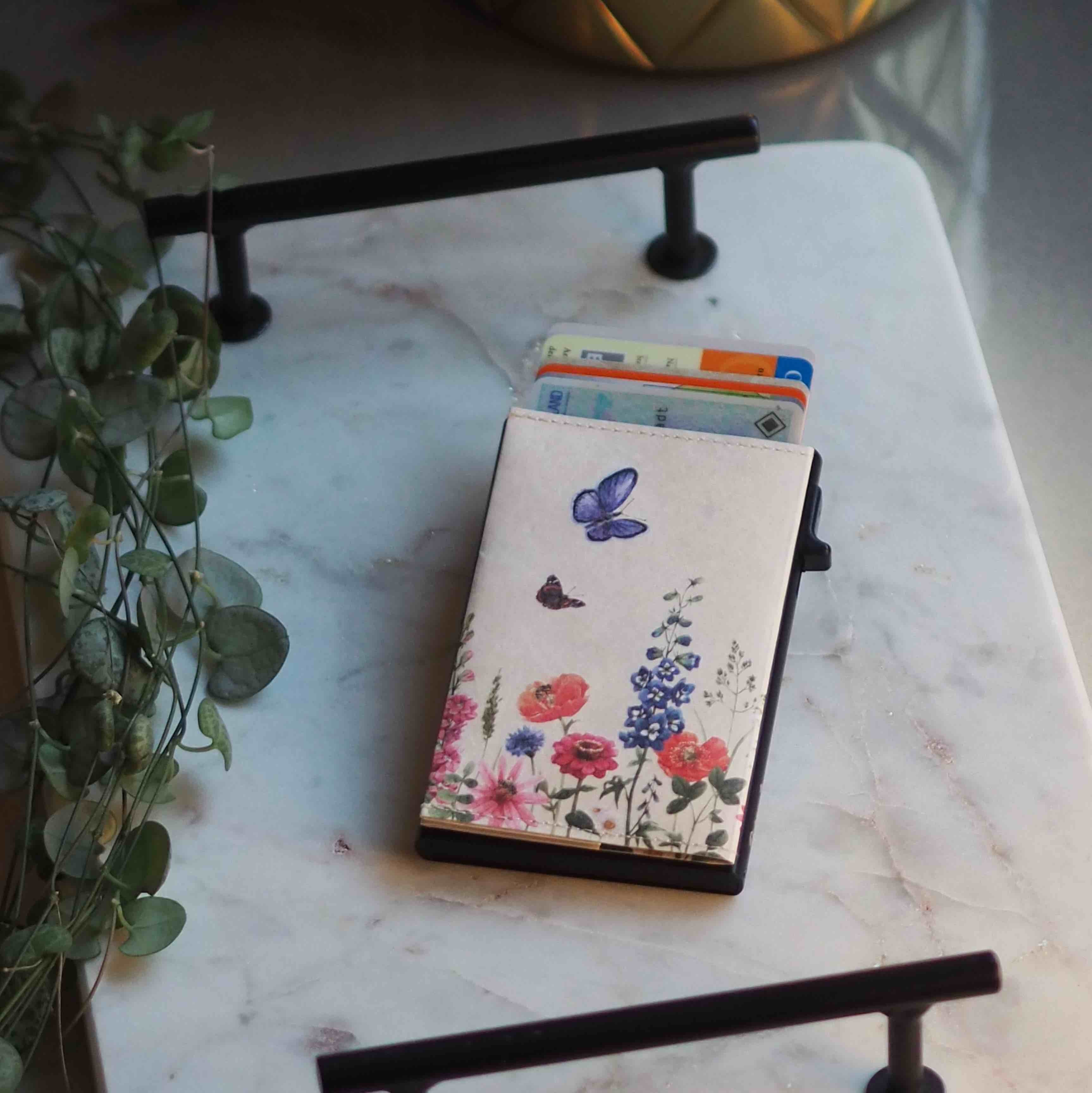 Flower Meadow | Little Bee Fresh Koop