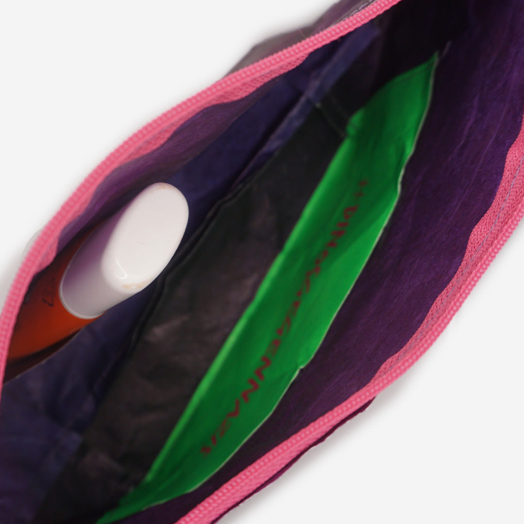 Dinos Against Nazis | Kreuzueber Coop