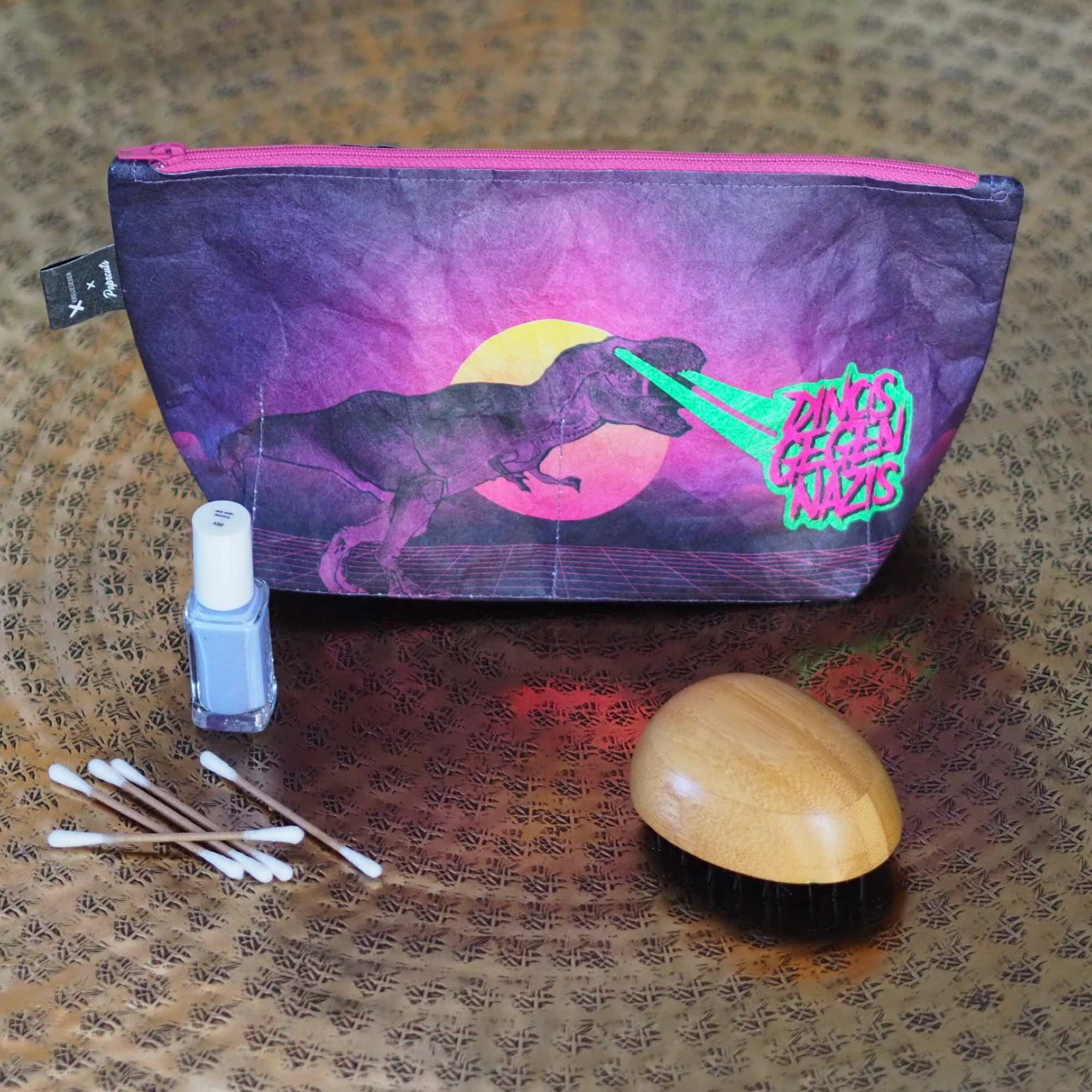 Dinos gegen Nazis | Kreuzueber Koop